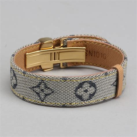 louis vuitton leren armband man|louis vuitton jewelry store.